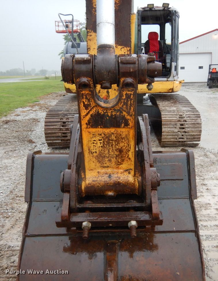 image for item II9563 2006 Komatsu PC228USLC-3N0  excavator