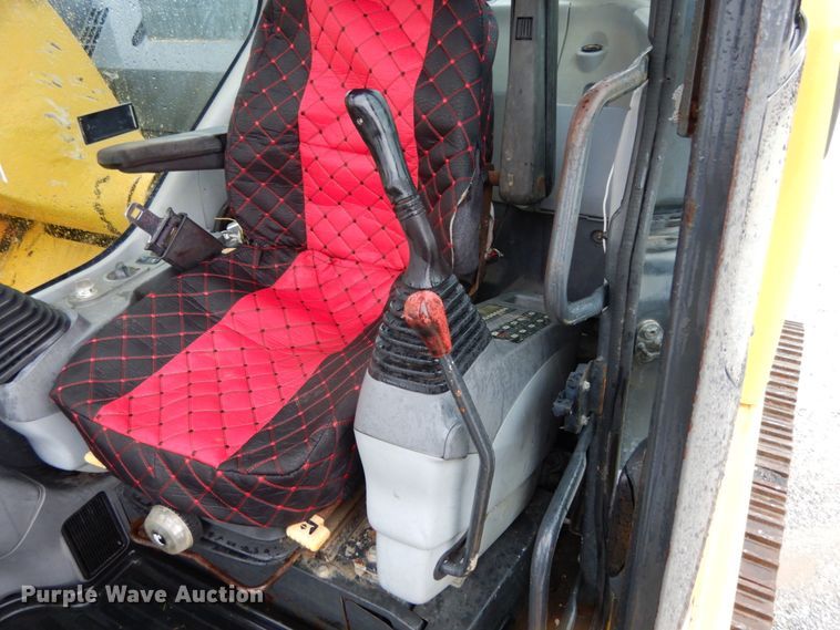 image for item II9563 2006 Komatsu PC228USLC-3N0  excavator