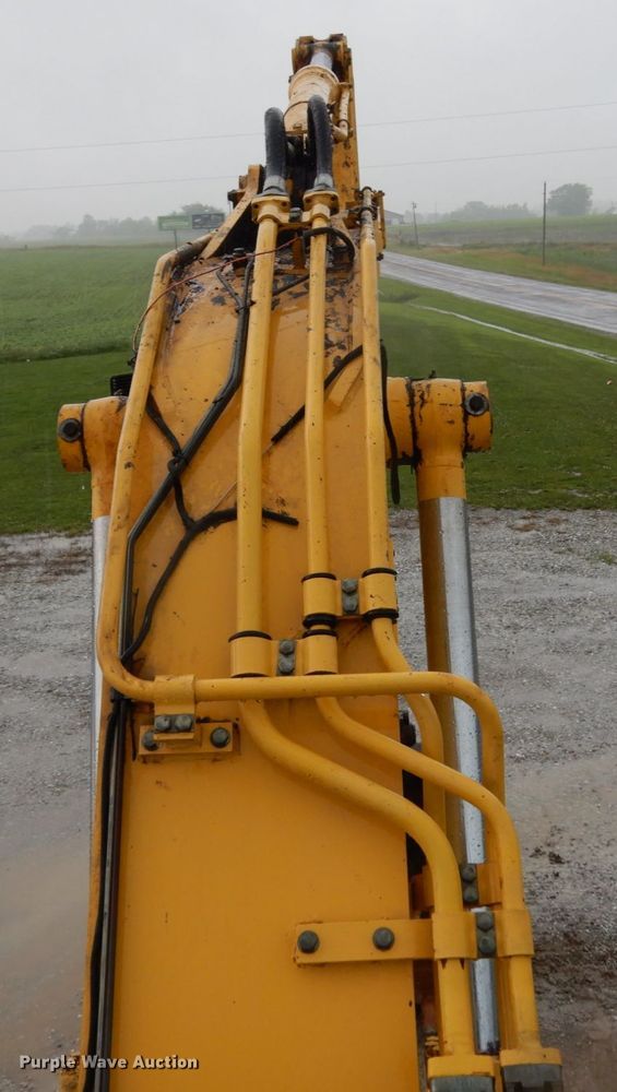 image for item II9563 2006 Komatsu PC228USLC-3N0  excavator