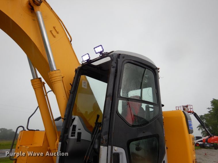 image for item II9563 2006 Komatsu PC228USLC-3N0  excavator