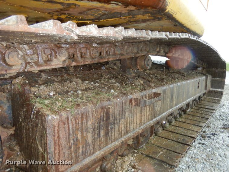 image for item II9563 2006 Komatsu PC228USLC-3N0  excavator