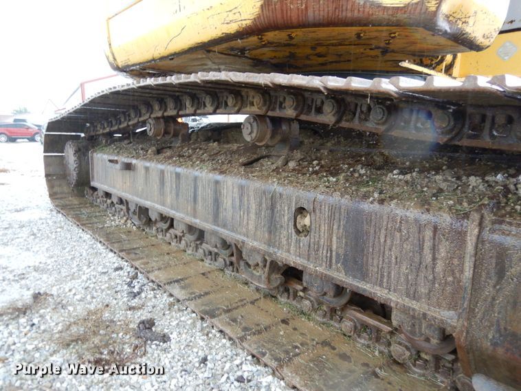 image for item II9563 2006 Komatsu PC228USLC-3N0  excavator