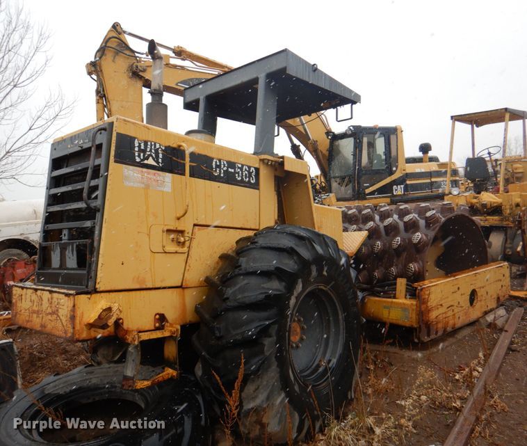 image for item II9901 1989 Caterpillar CP-563  single drum roller