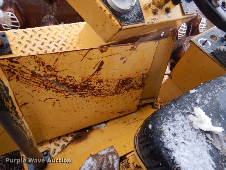 image for item II9901 1989 Caterpillar CP-563  single drum roller