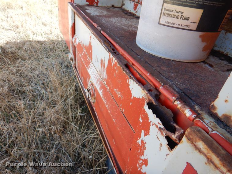 image for item II9905 Chevrolet C50  lube truck