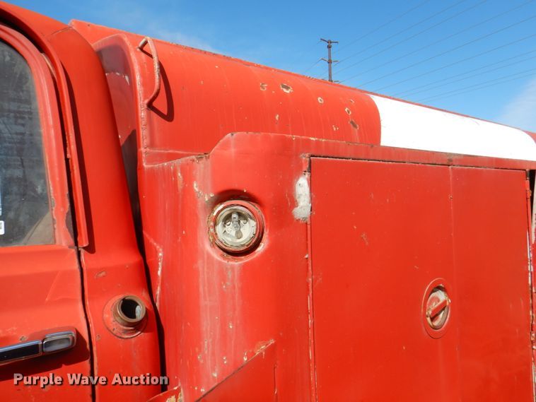 image for item II9905 Chevrolet C50  lube truck