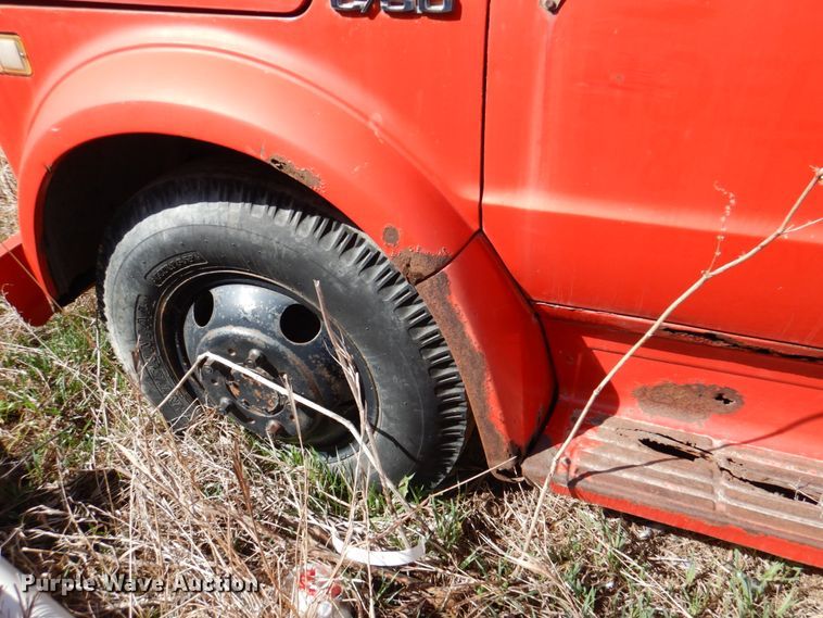 image for item II9905 Chevrolet C50  lube truck