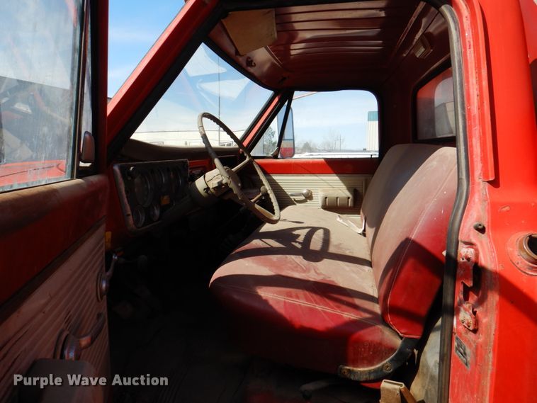 image for item II9905 Chevrolet C50  lube truck