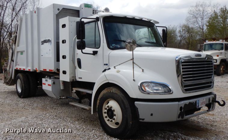 image for item IL9273 2012 Freightliner Business Class M2  refuse truck