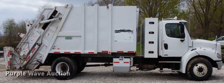 image for item IL9273 2012 Freightliner Business Class M2  refuse truck
