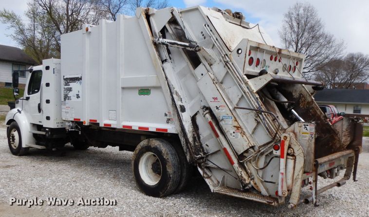 image for item IL9273 2012 Freightliner Business Class M2  refuse truck