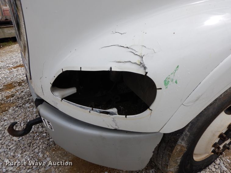 image for item IL9273 2012 Freightliner Business Class M2  refuse truck