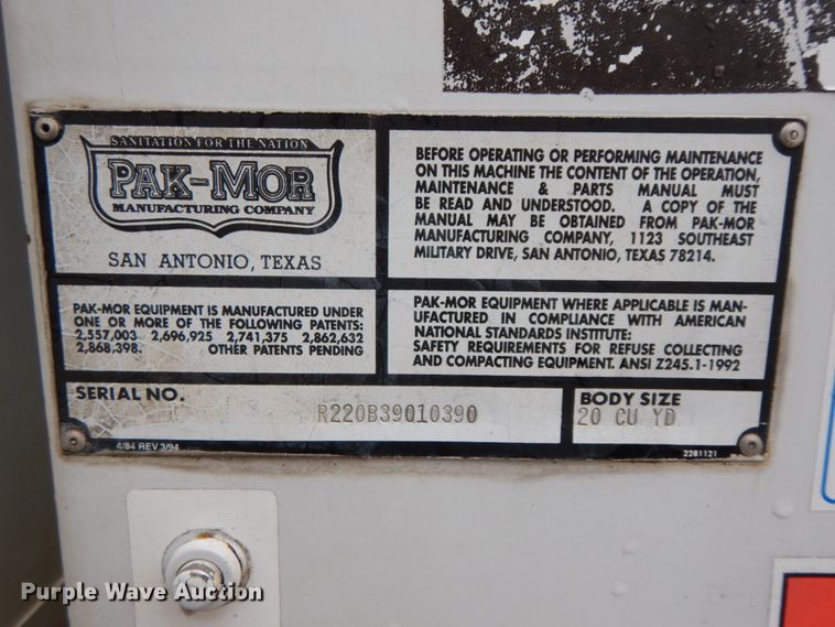 image for item IL9273 2012 Freightliner Business Class M2  refuse truck