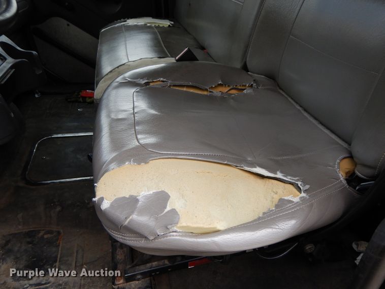 image for item IL9273 2012 Freightliner Business Class M2  refuse truck