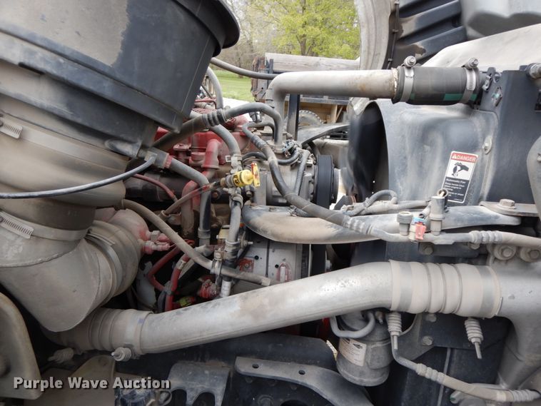 image for item IL9273 2012 Freightliner Business Class M2  refuse truck