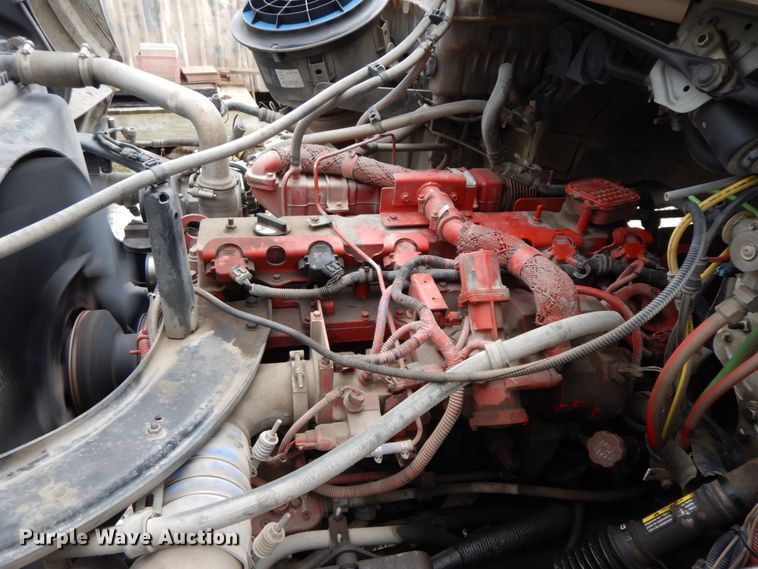 image for item IL9273 2012 Freightliner Business Class M2  refuse truck