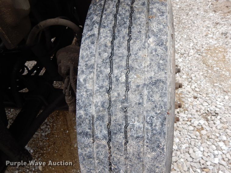 image for item IL9273 2012 Freightliner Business Class M2  refuse truck