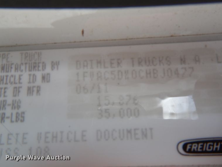 image for item IL9273 2012 Freightliner Business Class M2  refuse truck