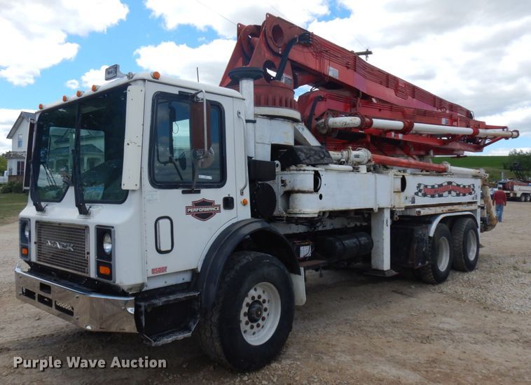 1999 Mack MR688S concrete pump truck in Farmersburg, IA Item IL9819
