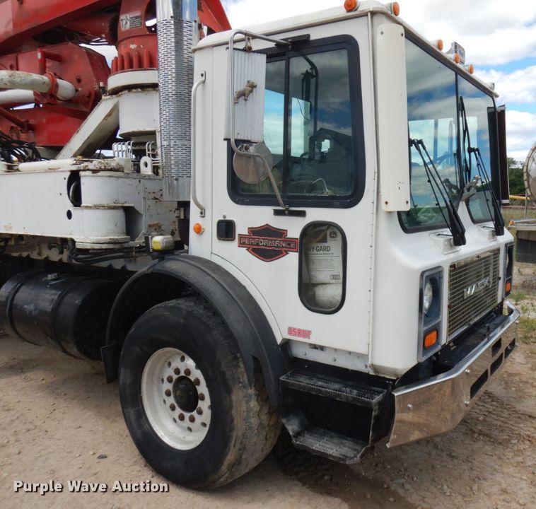 image for item IL9819 1999 Mack MR688S  concrete pump truck