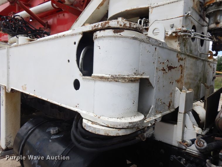 image for item IL9819 1999 Mack MR688S  concrete pump truck