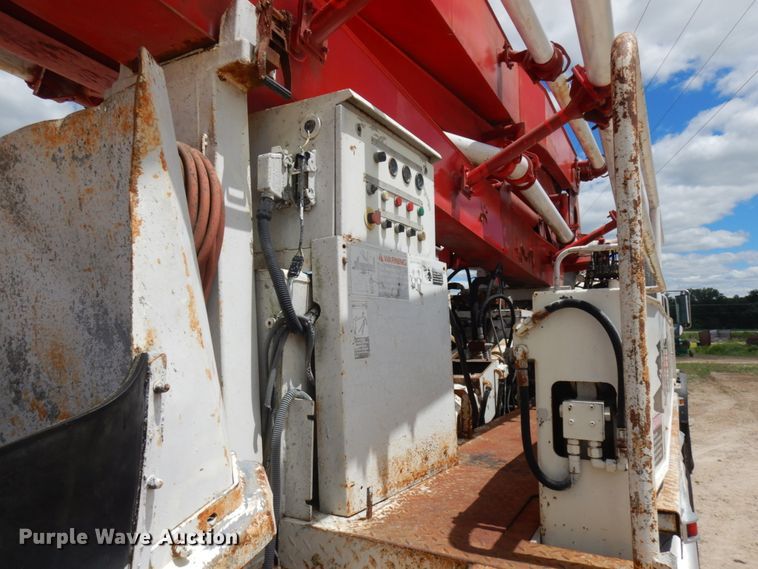 image for item IL9819 1999 Mack MR688S  concrete pump truck