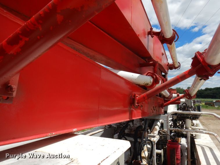 image for item IL9819 1999 Mack MR688S  concrete pump truck