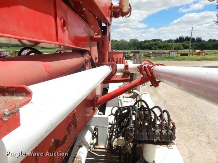 image for item IL9819 1999 Mack MR688S  concrete pump truck