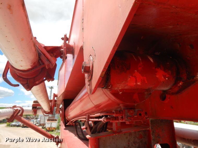 image for item IL9819 1999 Mack MR688S  concrete pump truck