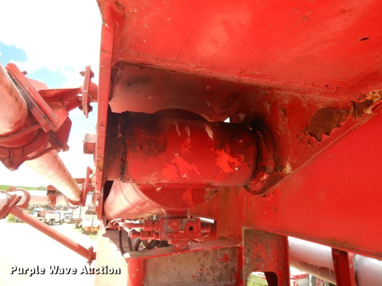 image for item IL9819 1999 Mack MR688S  concrete pump truck