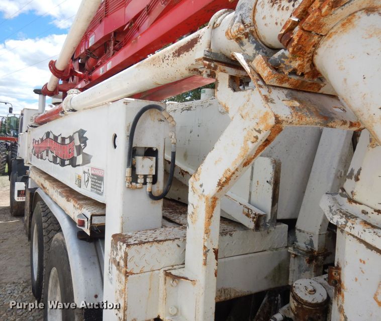 image for item IL9819 1999 Mack MR688S  concrete pump truck