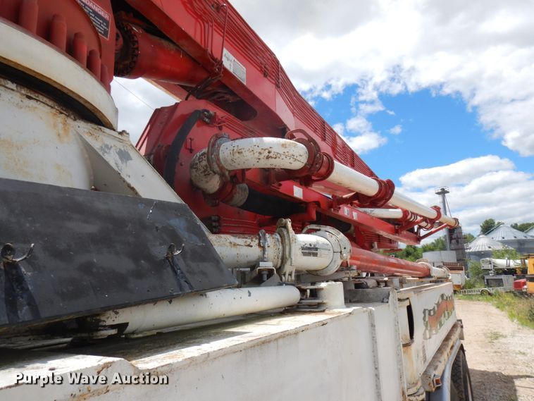 image for item IL9819 1999 Mack MR688S  concrete pump truck