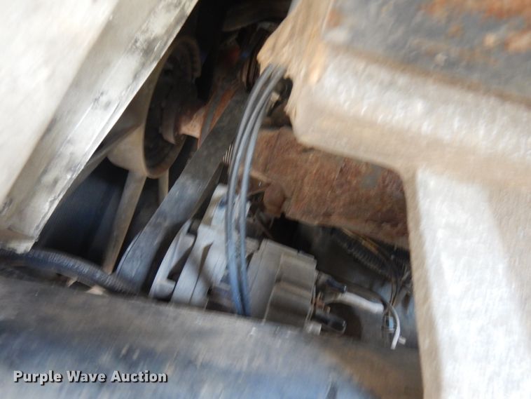 image for item IL9819 1999 Mack MR688S  concrete pump truck