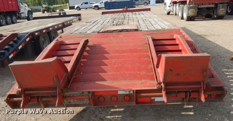 image for item IL9821 2005 Towmaster  equipment trailer