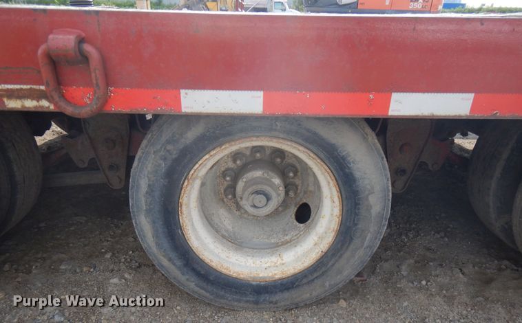 image for item IL9821 2005 Towmaster  equipment trailer