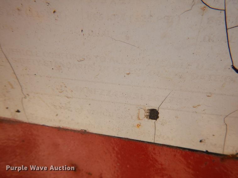 image for item IL9821 2005 Towmaster  equipment trailer