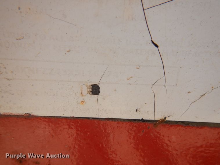 image for item IL9821 2005 Towmaster  equipment trailer