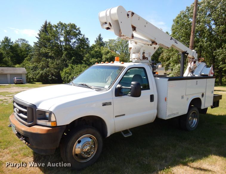 image for item IL9838 2002 Ford F450  bucket truck