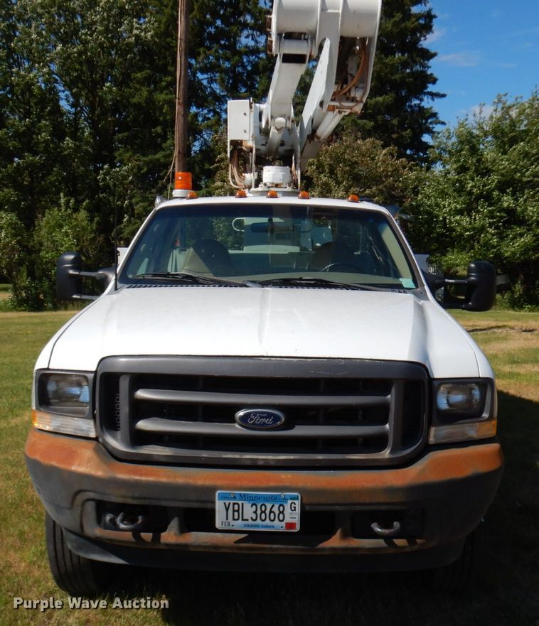 image for item IL9838 2002 Ford F450  bucket truck