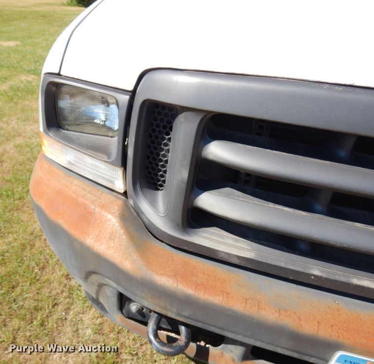 image for item IL9838 2002 Ford F450  bucket truck