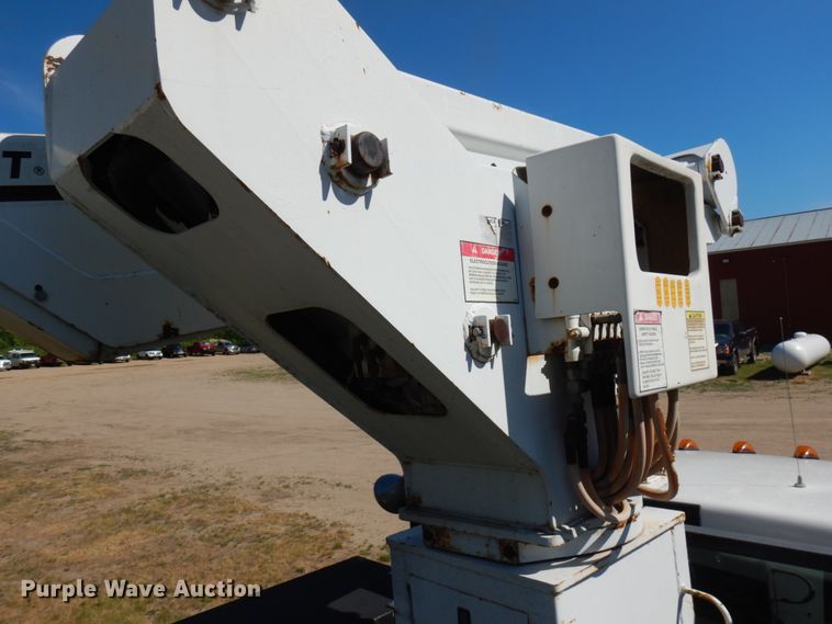 image for item IL9838 2002 Ford F450  bucket truck