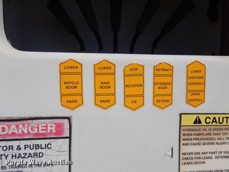 image for item IL9838 2002 Ford F450  bucket truck