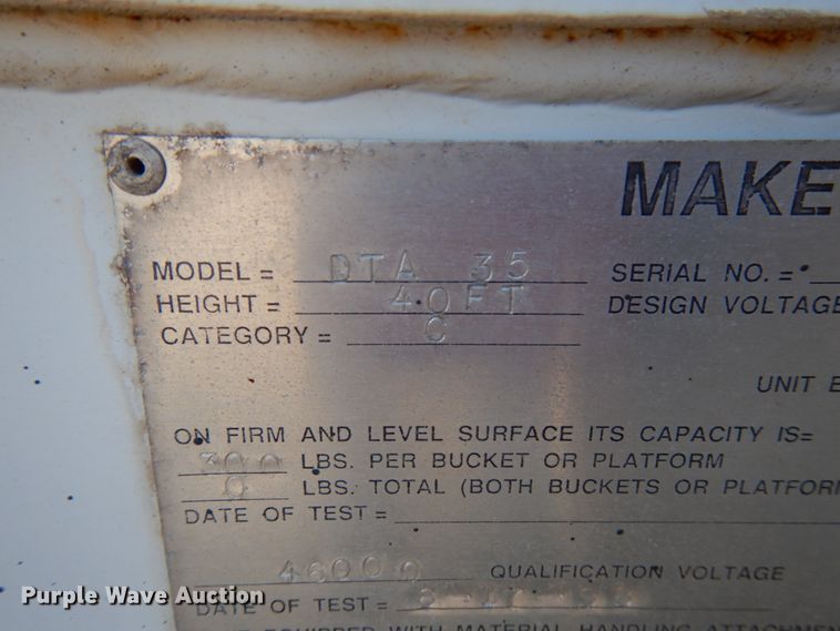 image for item IL9838 2002 Ford F450  bucket truck