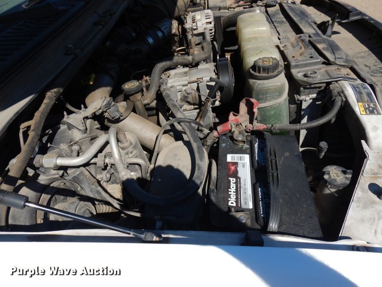 image for item IL9838 2002 Ford F450  bucket truck