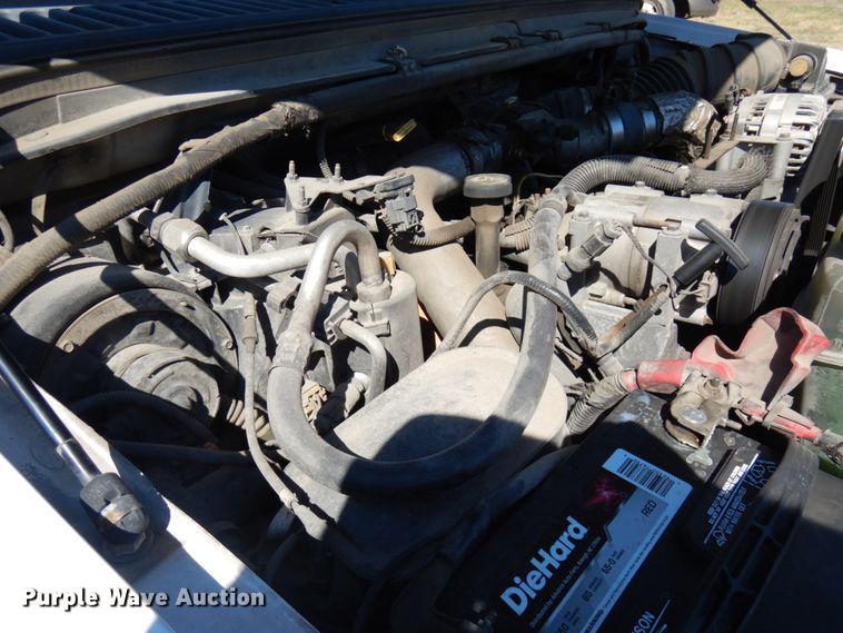 image for item IL9838 2002 Ford F450  bucket truck