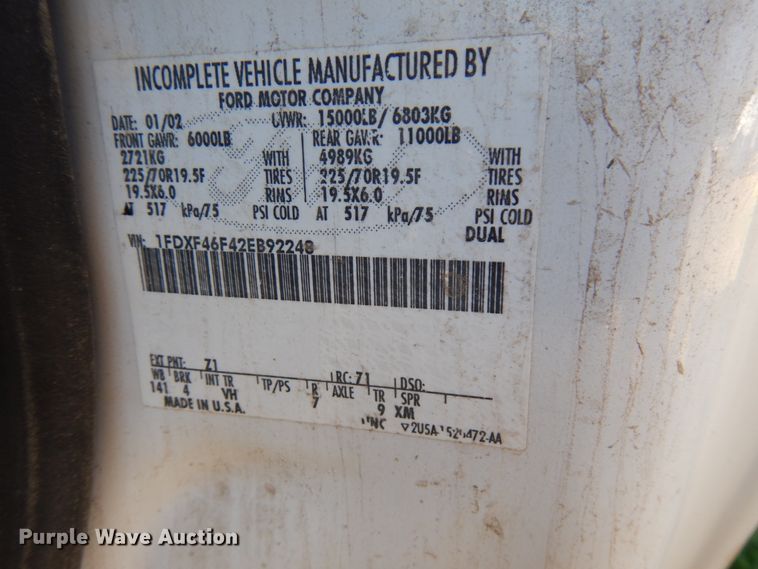 image for item IL9838 2002 Ford F450  bucket truck