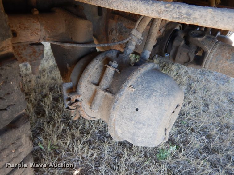 image for item IL9839 2008 International 4300  flatbed truck