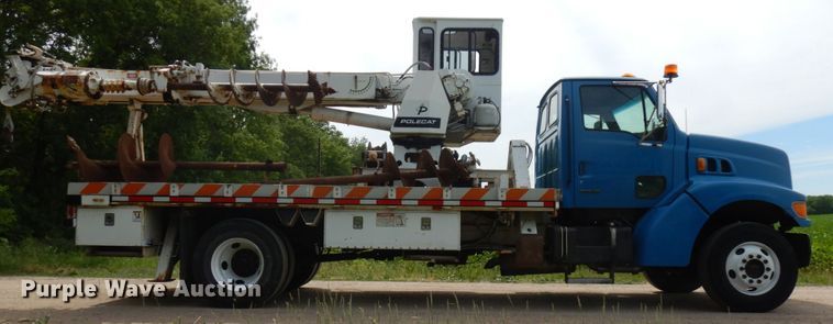 image for item IL9852 2000 Sterling L-Line  digger derrick truck