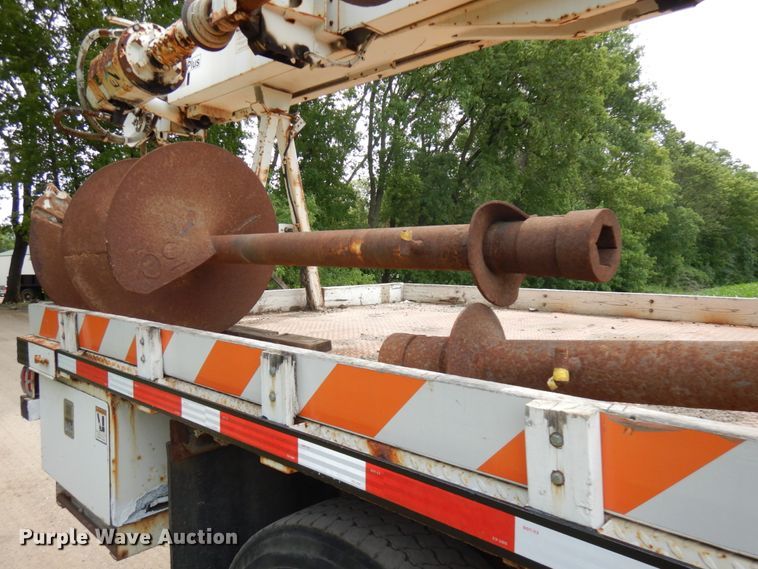 image for item IL9852 2000 Sterling L-Line  digger derrick truck