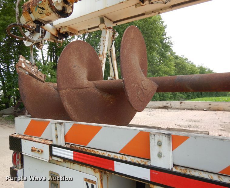 image for item IL9852 2000 Sterling L-Line  digger derrick truck